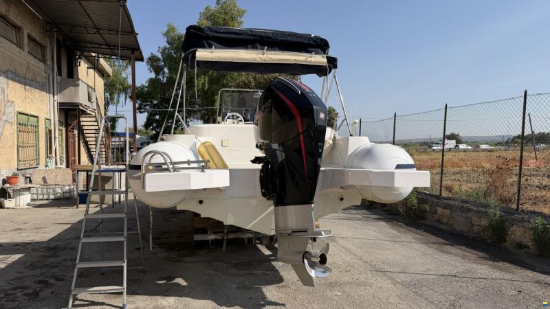Selva D800 Mercury V8 Racing 300