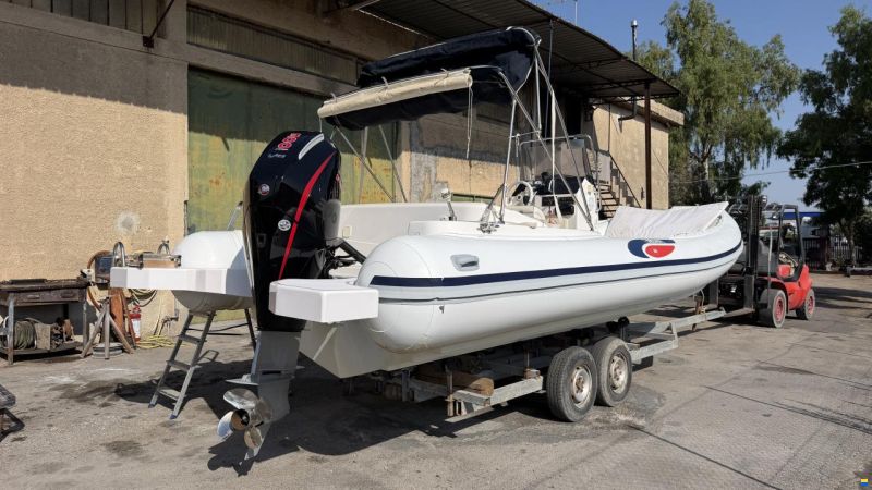Selva D800 Mercury V8 Racing 300