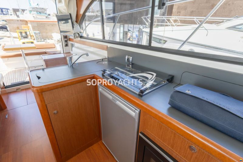 Beneteau Antares 42