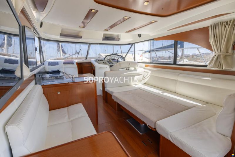 Beneteau Antares 42