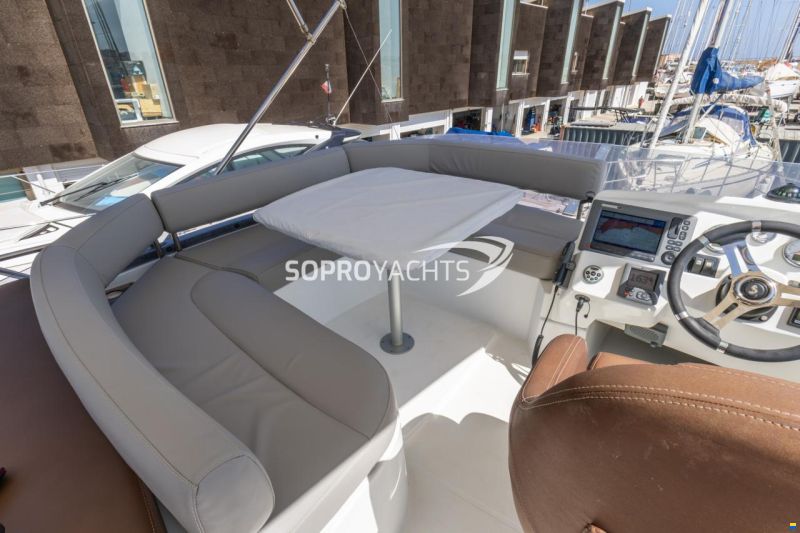 Beneteau Antares 42