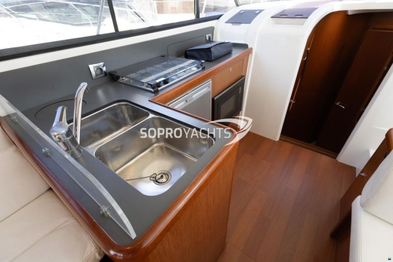 Beneteau Antares 42