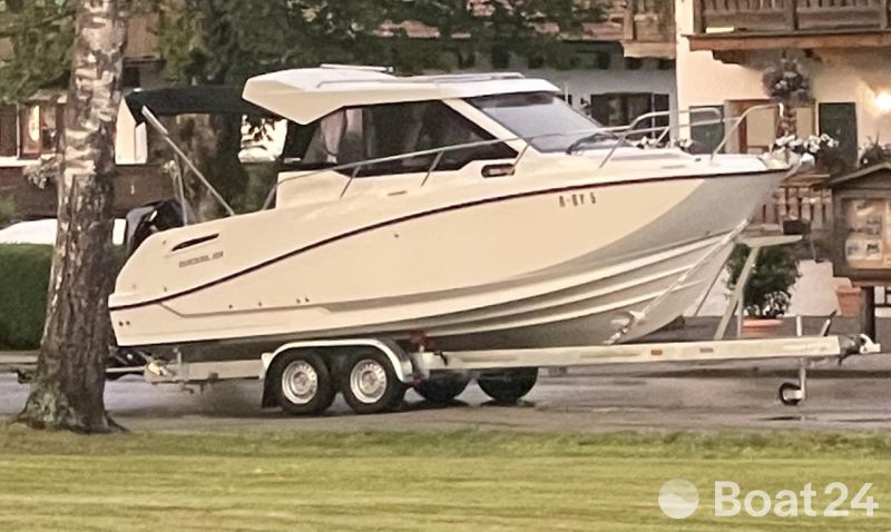 Quicksilver Activ 675 Weekend