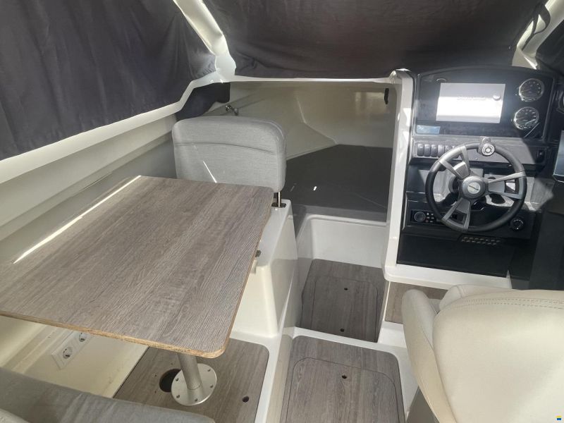 Quicksilver Activ 675 (705)Weekend