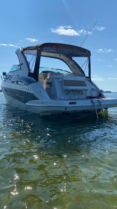 Crownline 330