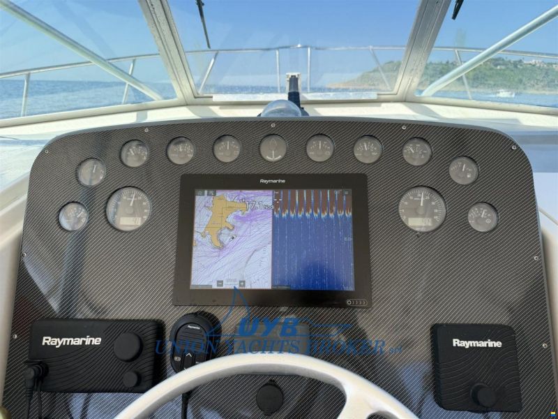 Pursuit Tiara 34 Express