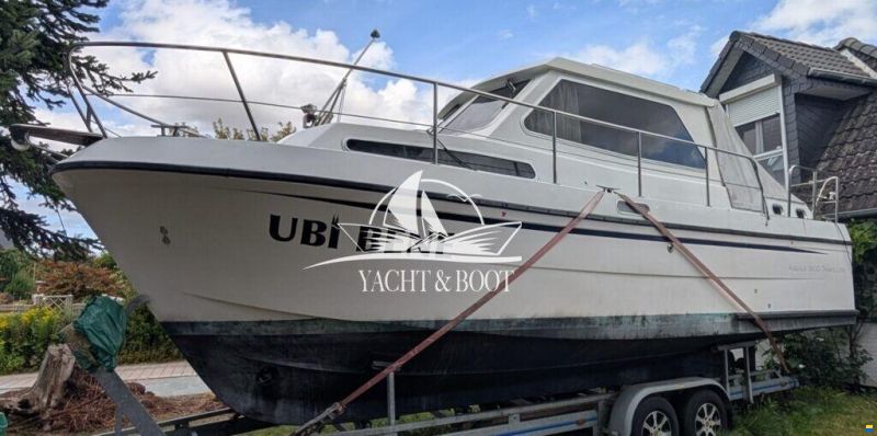 Aquilla 900 Traveller