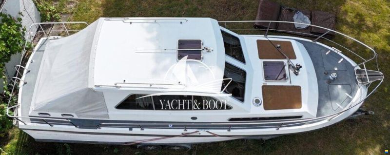 Aquilla 900 Traveller