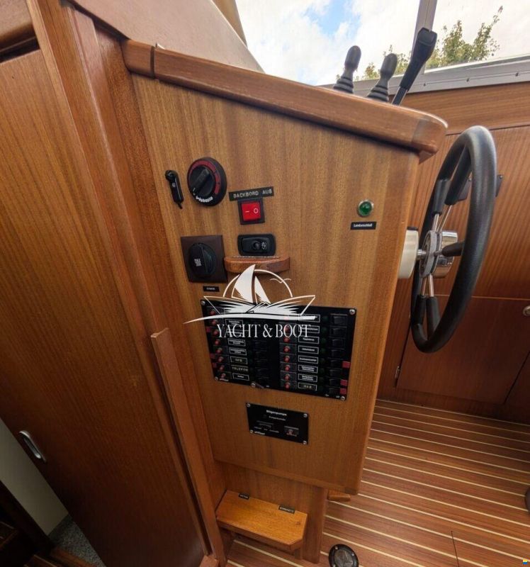 Aquilla 900 Traveller