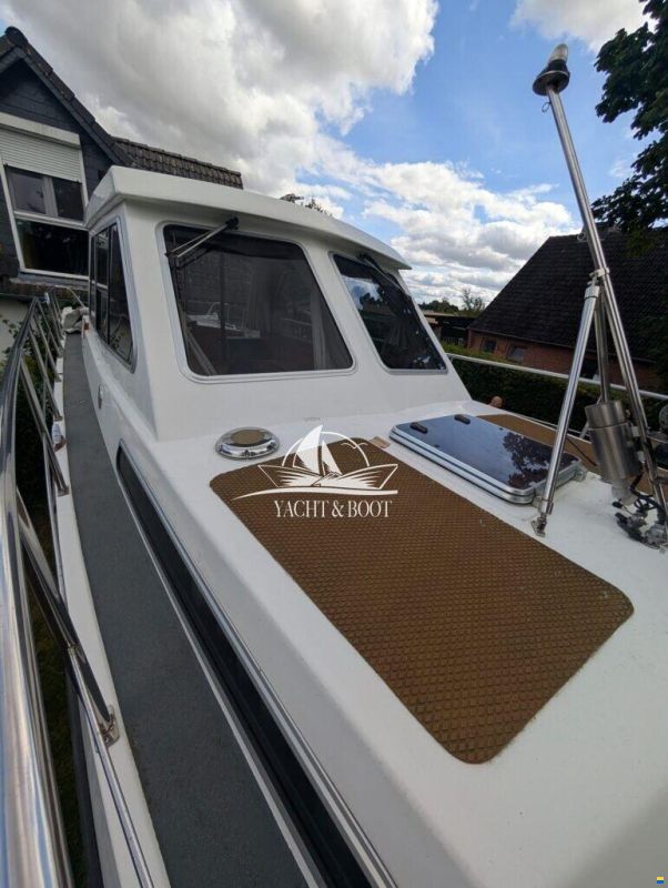 Aquilla 900 Traveller