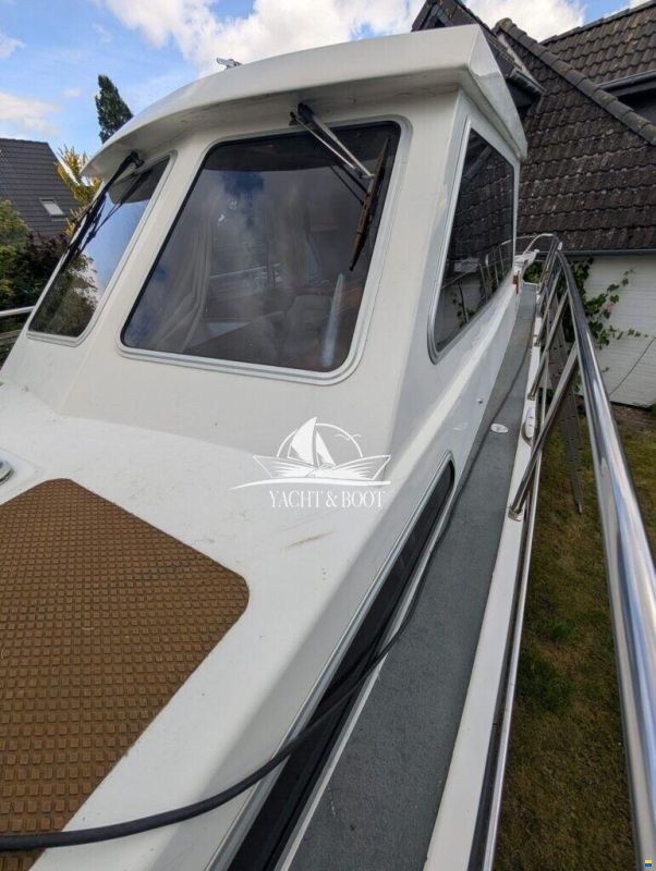 Aquilla 900 Traveller