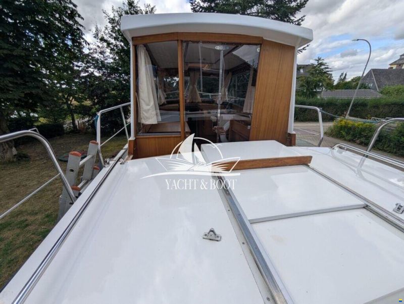 Aquilla 900 Traveller