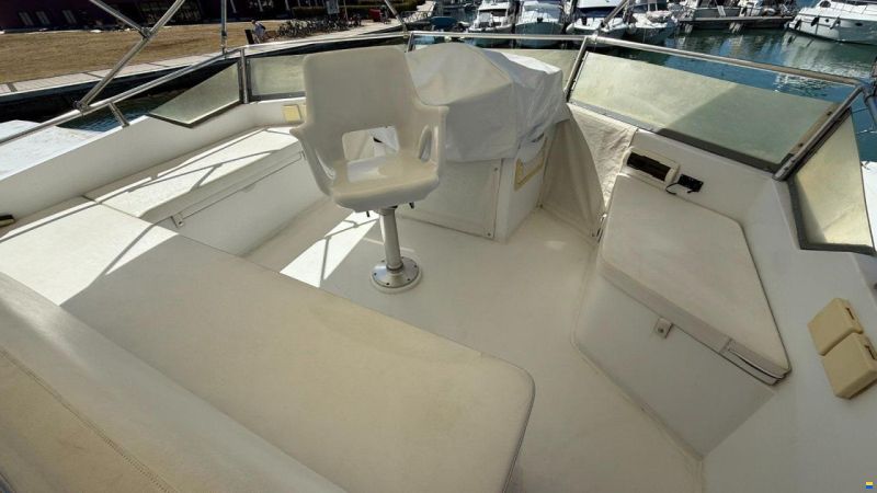 Edership 37 AFT CABIN