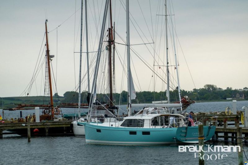 Ridas Yacht/Estland Heyman 42 Decksalon