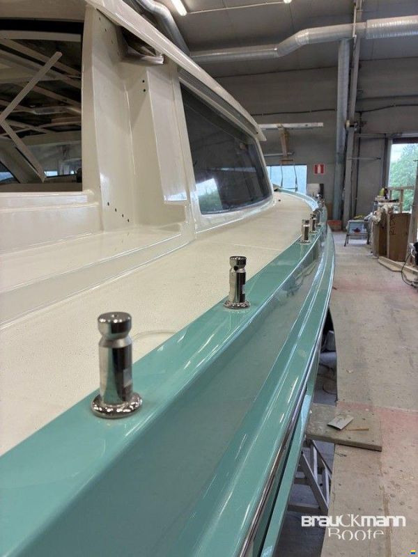 Ridas Yacht/Estland Heyman 42 Decksalon