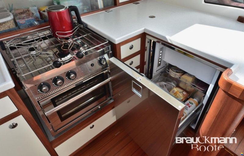 Ridas Yacht/Estland Heyman 42 Decksalon
