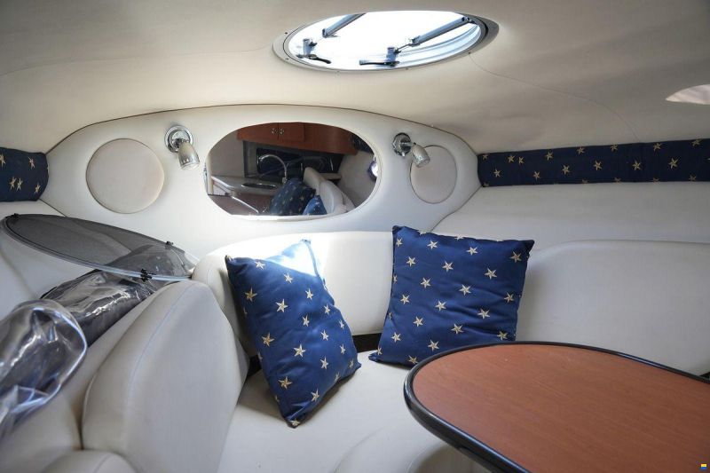 Crownline 315 SCR