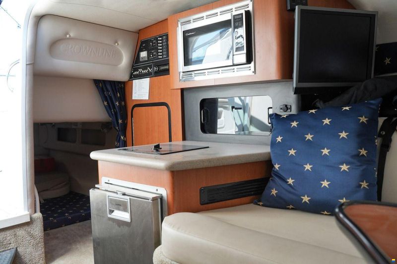 Crownline 315 SCR