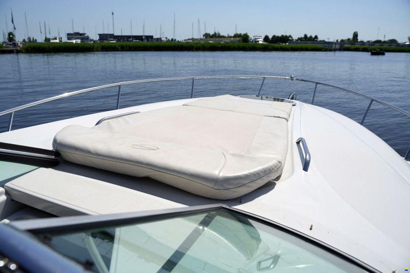 Crownline 315 SCR