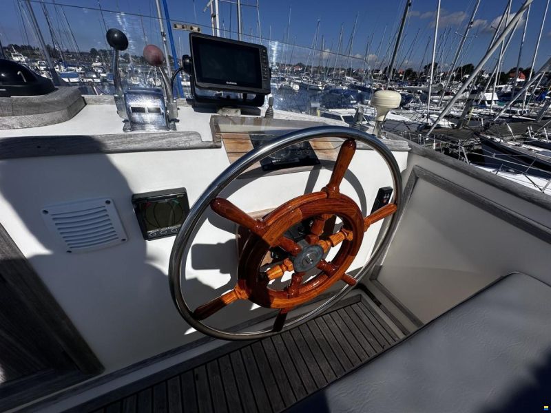 Grand Banks 32