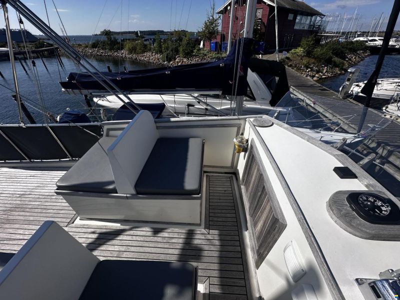 Grand Banks 32