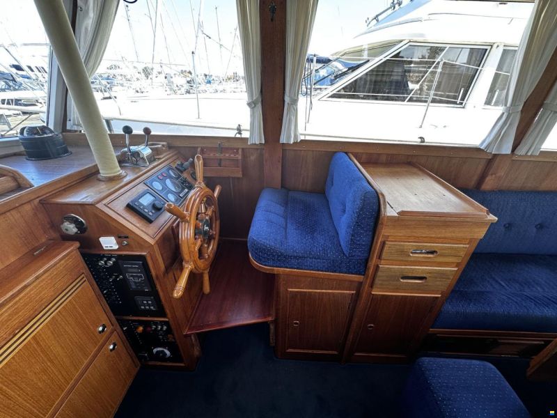 Grand Banks 32