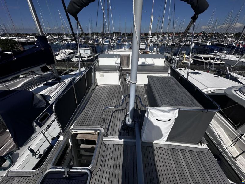 Grand Banks 32