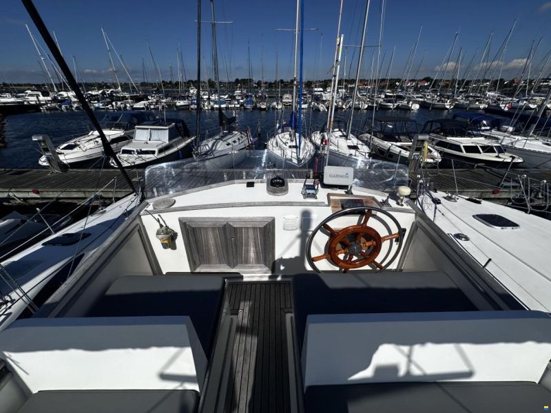 Grand Banks 32