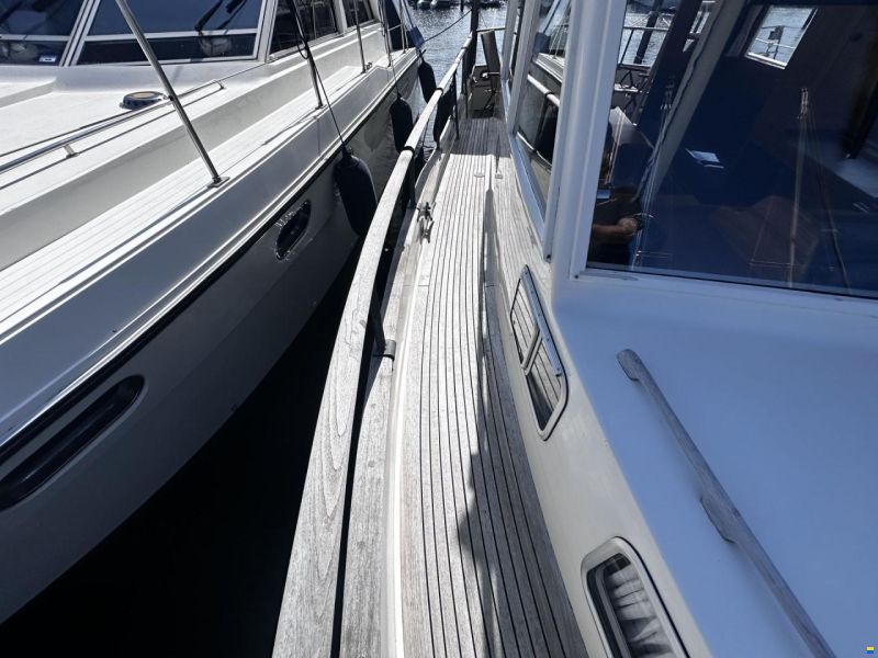 Grand Banks 32