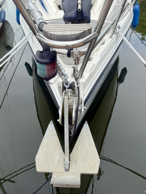 Bavaria 890