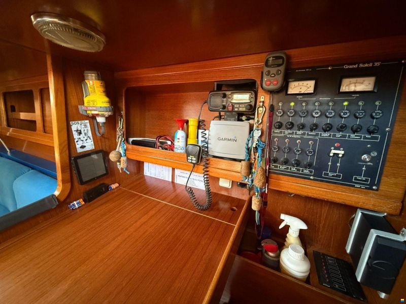Grand Soleil 35
