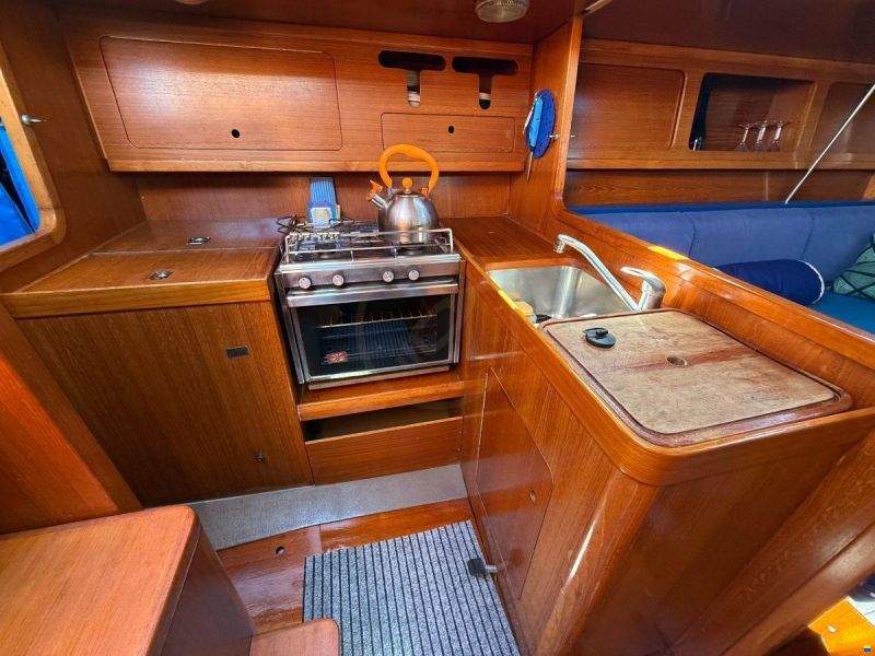 Grand Soleil 35