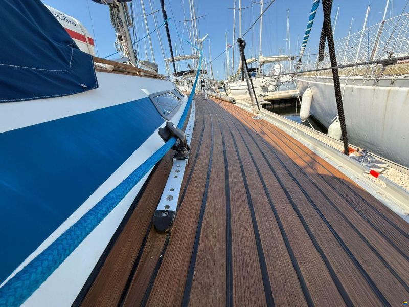 Grand Soleil 35