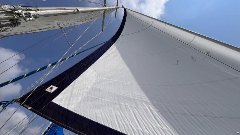Grand Soleil 35