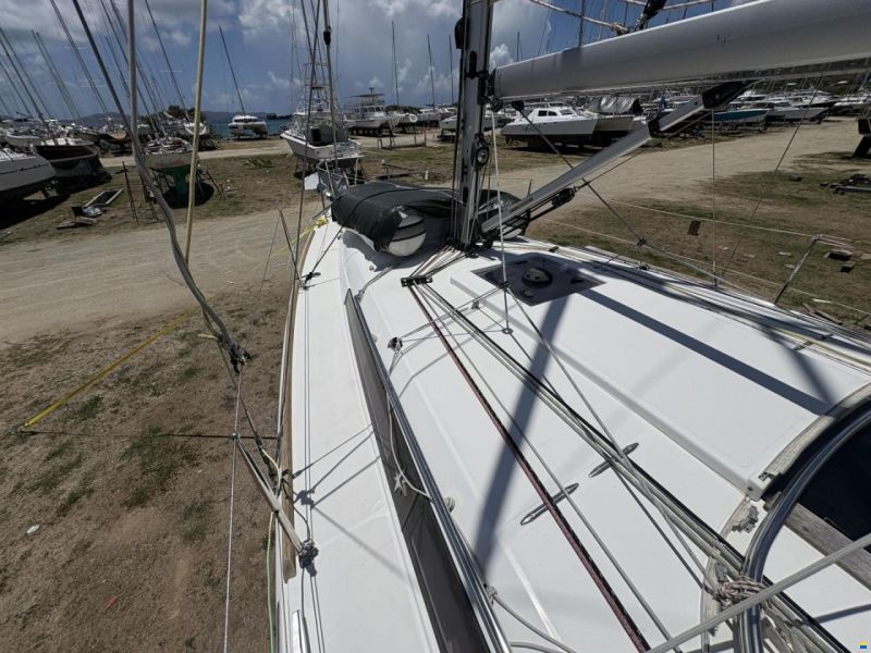 Jeanneau 349