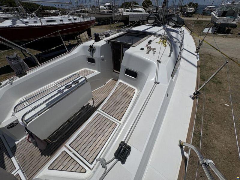 Jeanneau 349