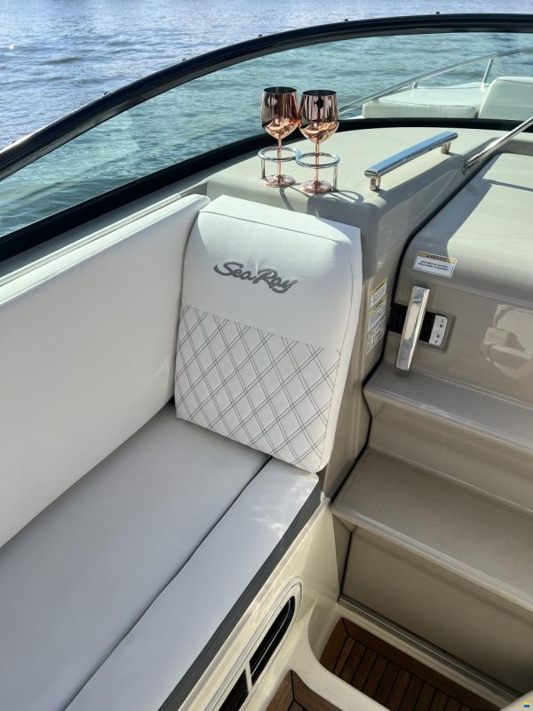 Sea Ray 265 DAE