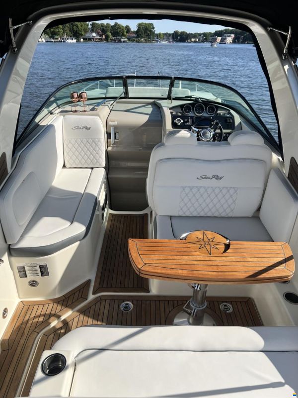 Sea Ray 265 DAE