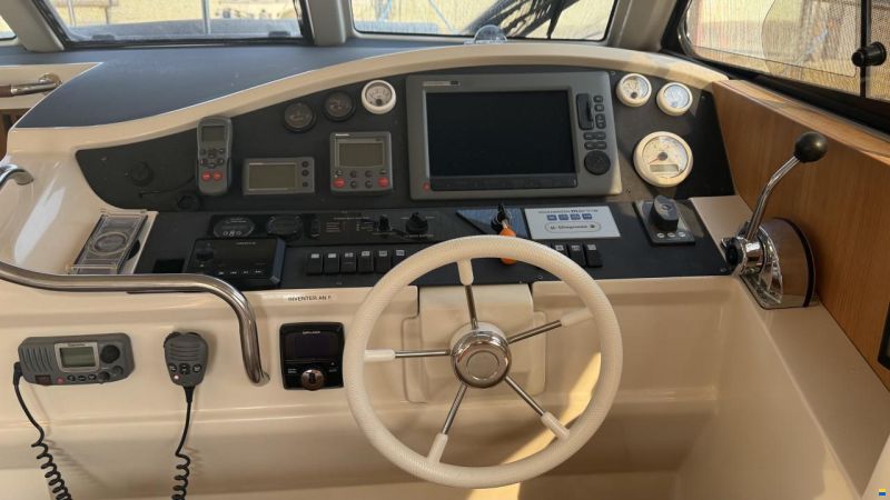 Greenline 33 Hybrid