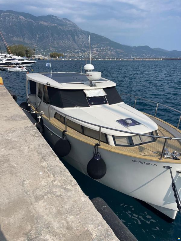 Greenline 33 Hybrid