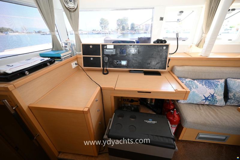 Lagoon 450 F