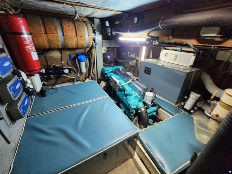 Nauticat 521