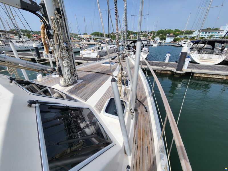 Nauticat 521