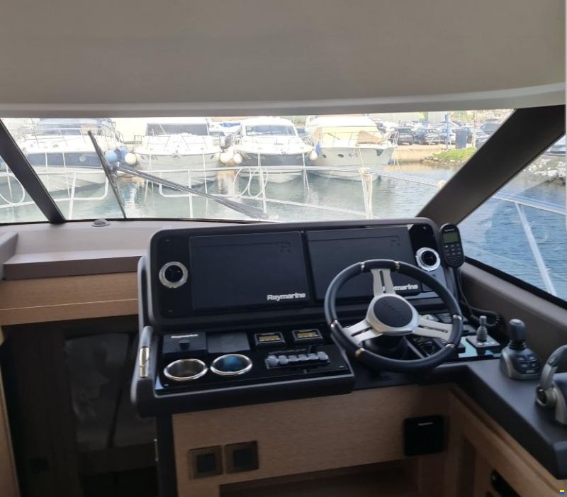 Prestige 460 Fly