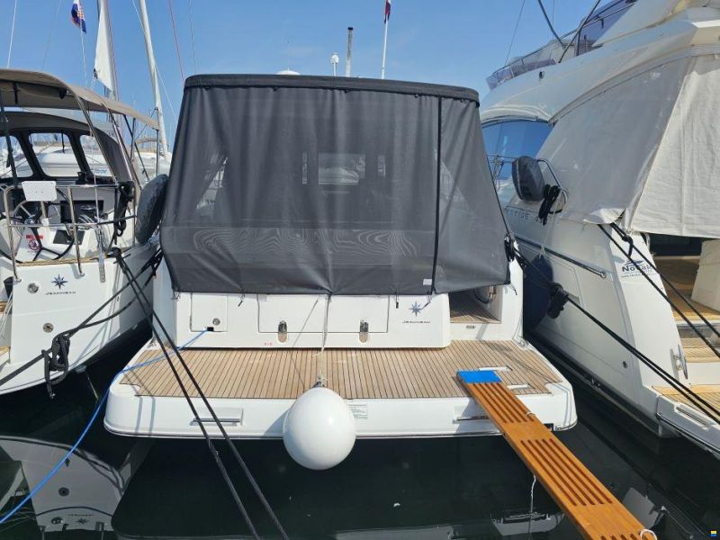 Jeanneau NC 37
