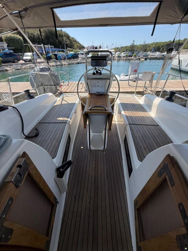 Bavaria CRUISER 36