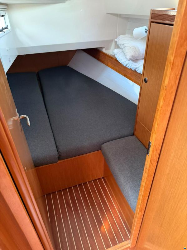Bavaria CRUISER 36