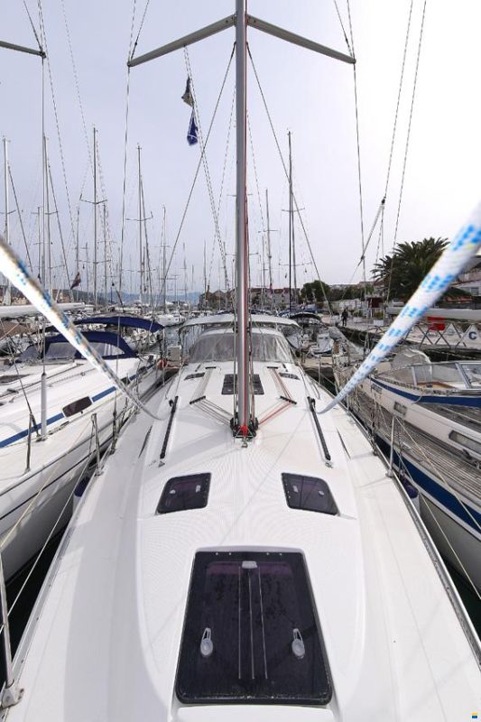 Bavaria CRUISER 36