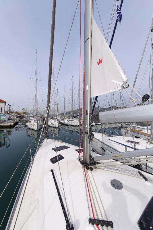 Bavaria CRUISER 36