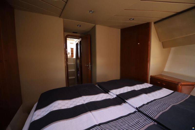 Ferretti 480